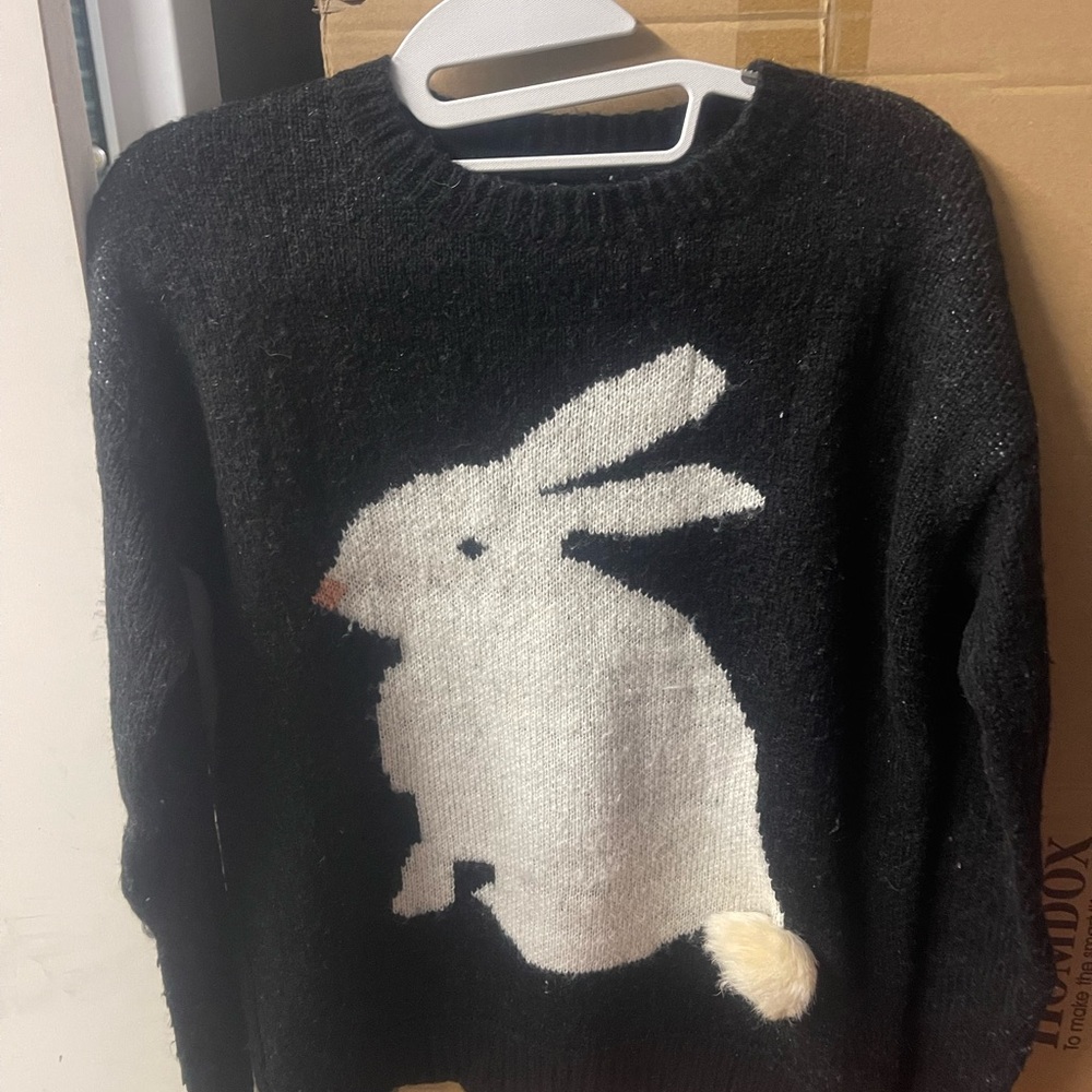 Forever 21 Black and White Crew Neck Sweater